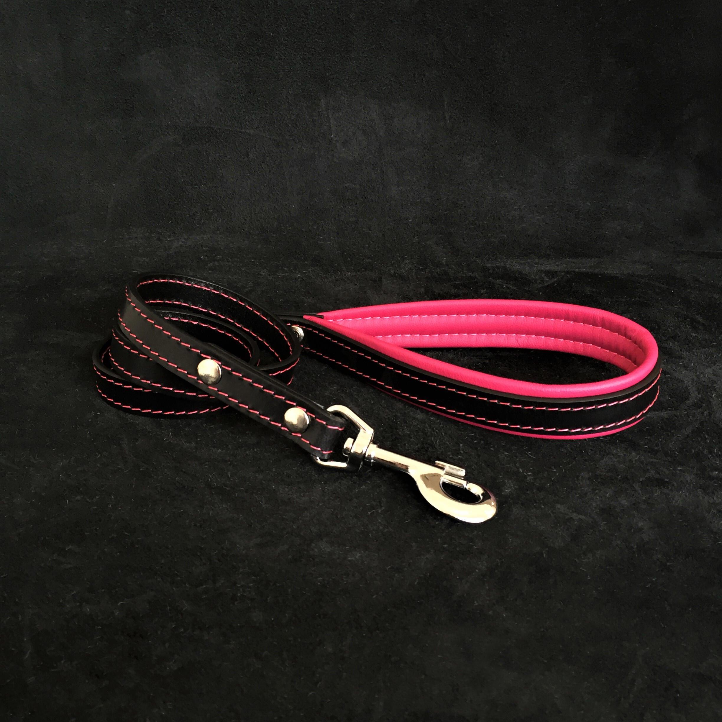 Black leather leash for dogs and cats - image 1