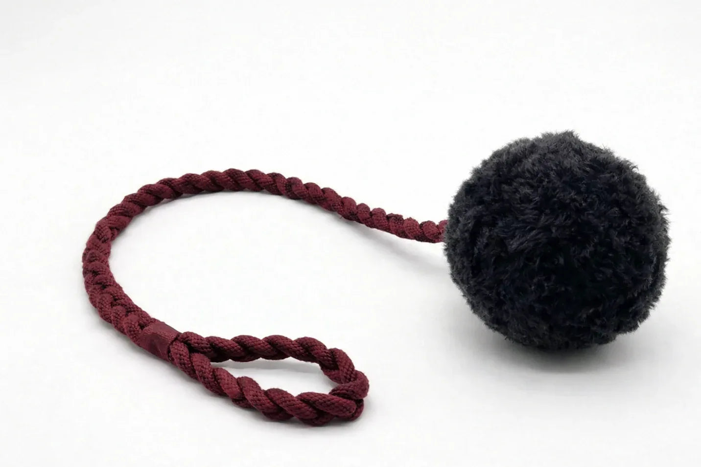 Lana Pom Tug Toy - nero
