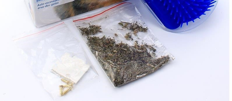 Macskafésű, macska kefe, szőreltávolító (falra szerelhető)-2