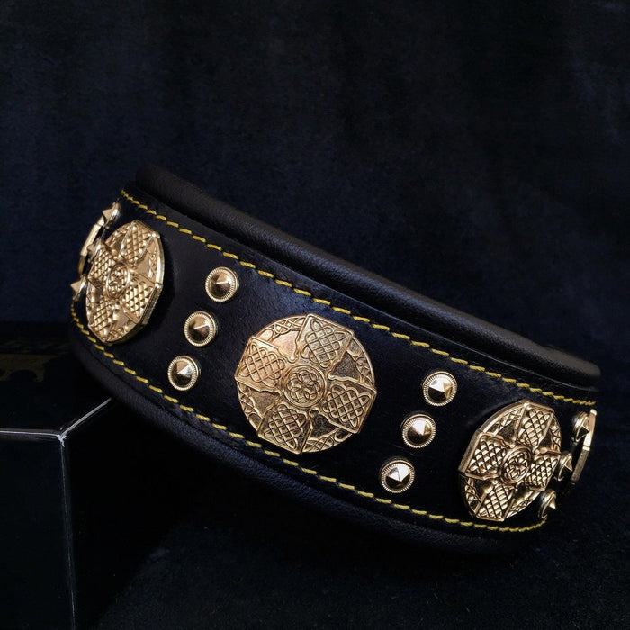 The Maximus collar 2.5 inch wide negro & gold